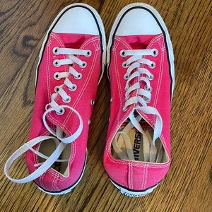 Pink All-star Converse (size 7)
